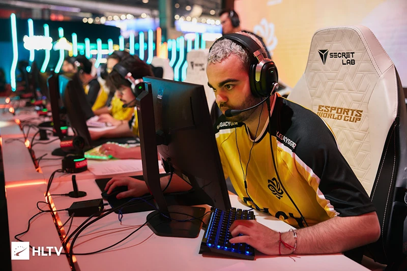 Сенсация на EWC 2026: Legacy выбили NAVI, Vitality разнесли FaZe, а FURIA вышла в полуфинал