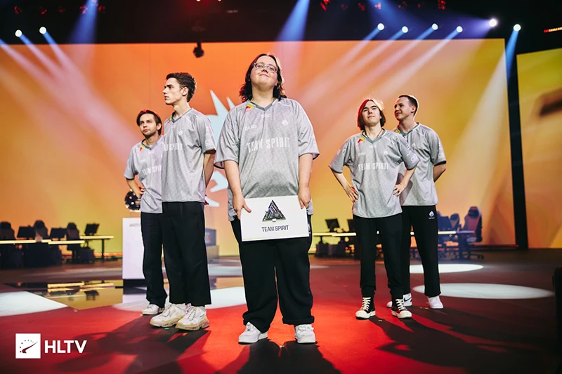 Сенсации на EWC 2026: FUT выбили MOUZ, Legacy остановили Falcons, а Spirit сломили Vitality